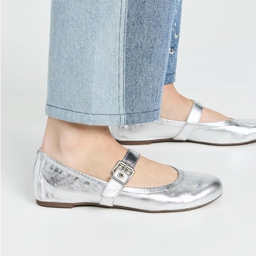 SCHUTZ CALITA METALLIC LEATHER FLAT in Silver